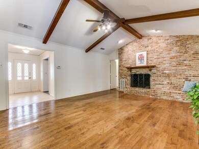 1912 Hollyhill Ln, Denton, TX 76205 - photo 7