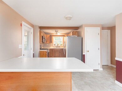 3 Hilda Ave, Derry, NH 03038 - photo 5