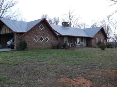 617 Boyles Dr, Asheboro, NC 27205 - photo 2