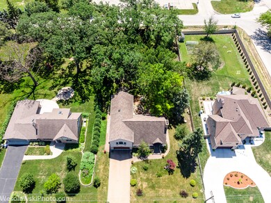 9541 W Oak Place, Des Plaines, IL 60016 - photo 4