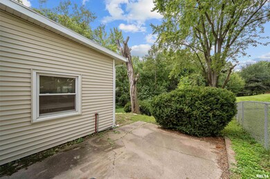 1406 15th St, Silvis, IL 61282 - photo 4