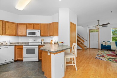 2761 Crinkle Root Dr, Fitchburg, WI 53711 - photo 6