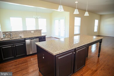 9704 Marsh Gate Ln, Baltimore, MD 21220 - photo 7