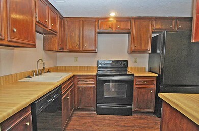 7730 Challie Ln unit 7730, Houston, TX 77088 - photo 7