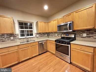 43068 Francis Square, Chantilly, VA 20152 - photo 7