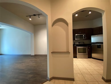 3616 Richmond Ave unit 2216, Houston, TX 77046 - photo 2