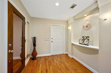 2020 Park St unit B, Houston, TX 77019 - photo 4