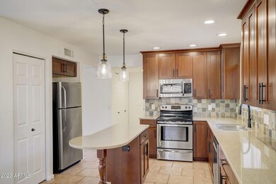 13-web-or-mls-S Chippewa Pl-013