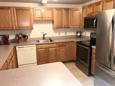 96 Bridle Cross Rd, Fitchburg, MA 01420 - photo 4