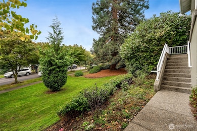 2800 SW Raymond St unit 207, Seattle, WA 98126 - photo 2