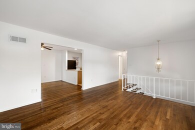 13652 Kingsman Rd, Woodbridge, VA 22193 - photo 3