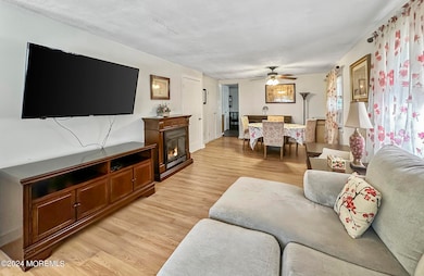 64 Macarthur Dr, Edison, NJ 08837 - photo 4