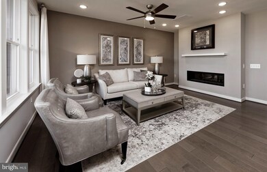 13385 Launders St, Herndon, VA 20171 - photo 7