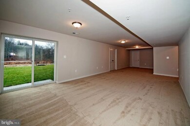 2000 Lake Forest Dr, Upper Marlboro, MD 20774 - photo 7