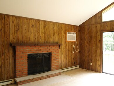 110 Parkwood Dr, Hawley, PA 18428 - photo 6