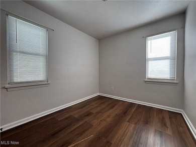 210 E 15th St, Elyria, OH 44035 - photo 7