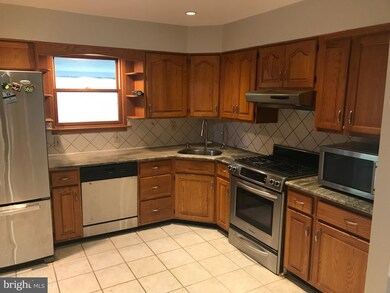 83 S Spring Ln, Phoenixville, PA 19460 - photo 3