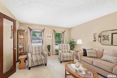 4203 Forest Rd, Davenport, IA 52807 - photo 5