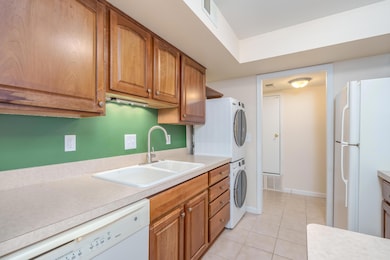 Kilgore_Ave_W_748_Unit204_Kalamazoo_4900