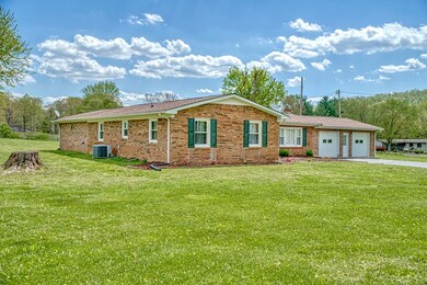 8911 Spring Creek Rd, Cookeville, TN 38506 - photo 2