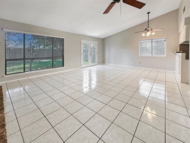16907 Blackhawk Blvd, Friendswood, TX 77546 - photo 4