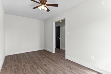 5913 Becky Ln, Pearland, TX 77584 - photo 4