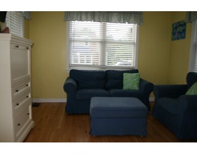 75 Spruce St, Framingham, MA 01701 - photo 6