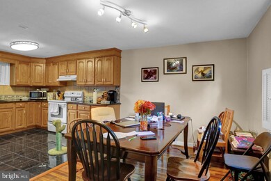 609 March St, Reading, PA 19607 - photo 7