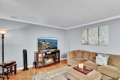 06-Living Room