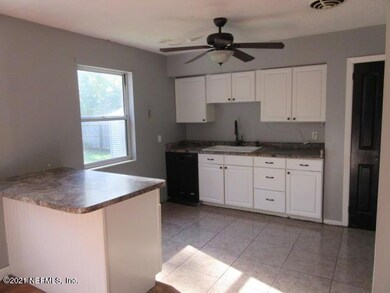 5811 Norde Dr E, Jacksonville, FL 32244 - photo 3