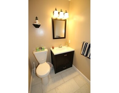 115 Tennis Plaza Rd unit 9, Dracut, MA 01826 - photo 7