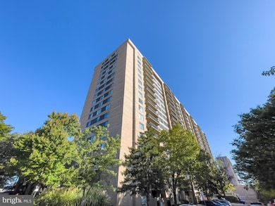 3709 S George Mason Dr unit 1210, Baileys Crossroads, VA 22041 - photo 2