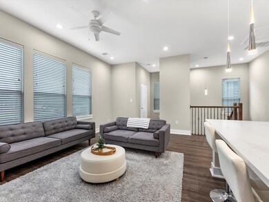 878 Fortune St, Houston, TX 77088 - photo 3