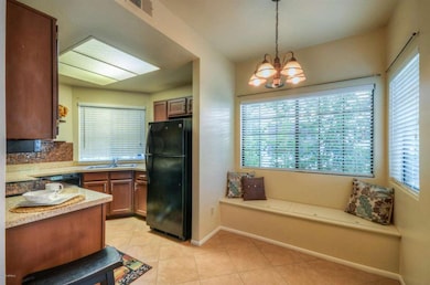 5 Kitchen (1)