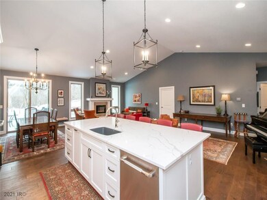 2841 SW 30th St, Des Moines, IA 50321 - photo 7