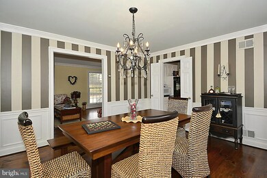 2 Windsor View Ct, Potomac, MD 20854 - photo 7