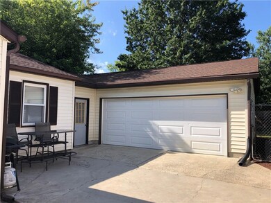 630 Tucker Ave, Plainfield, IN 46168 - photo 3