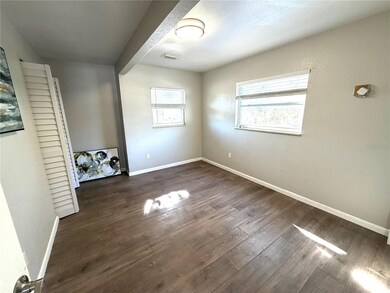 999 Dr Martin Luther King jr St S unit 4, Saint Petersburg, FL 33705 - photo 6