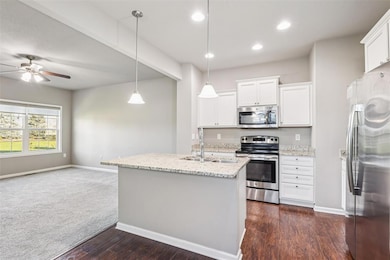 5867 Marble Cir, Johnston, IA 50131 - photo 6