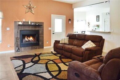 757 Desert Silver Dr, Horizon City, TX 79928 - photo 3