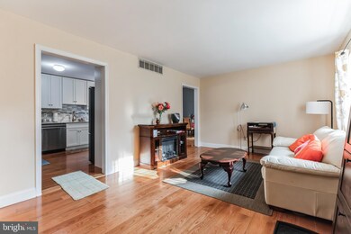 9 Walnut Ln, Clementon, NJ 08021 - photo 7