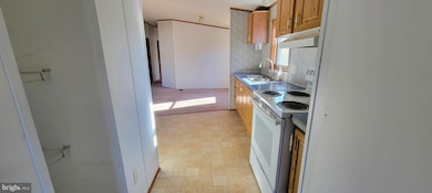 60 Meadowview Dr, New Bloomfield, PA 17068 - photo 5