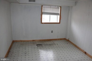 14223 Oak Springs Rd, Hagerstown, MD 21742 - photo 6