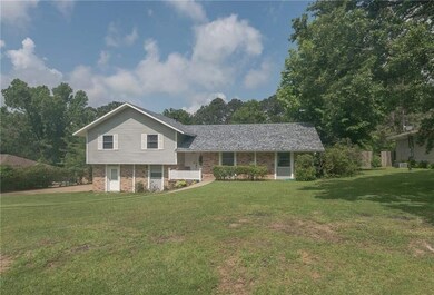 511 Holiday Cir, Pineville, LA 71360 - photo 2