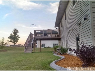 137 Quinion Dr, Mankato, MN 56001 - photo 4