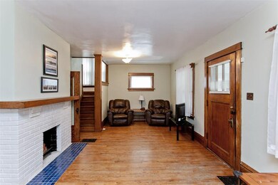 1705 6th Ave SE, Cedar Rapids, IA 52403 - photo 3