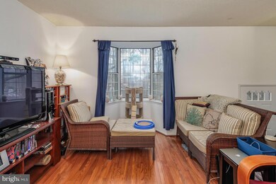 2387 Hunters Square Ct, Reston, VA 20191 - photo 3