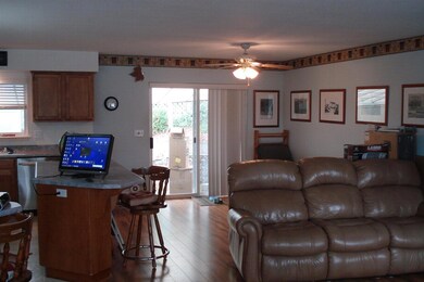 1060 NE Savage St, Grants Pass, OR 97526 - photo 7