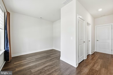 127 Gaslight Aly, Bensalem, PA 19020 - photo 4