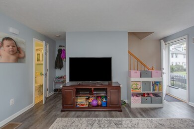 10 Wyndmere Dr, Londonderry, NH 03053 - photo 5